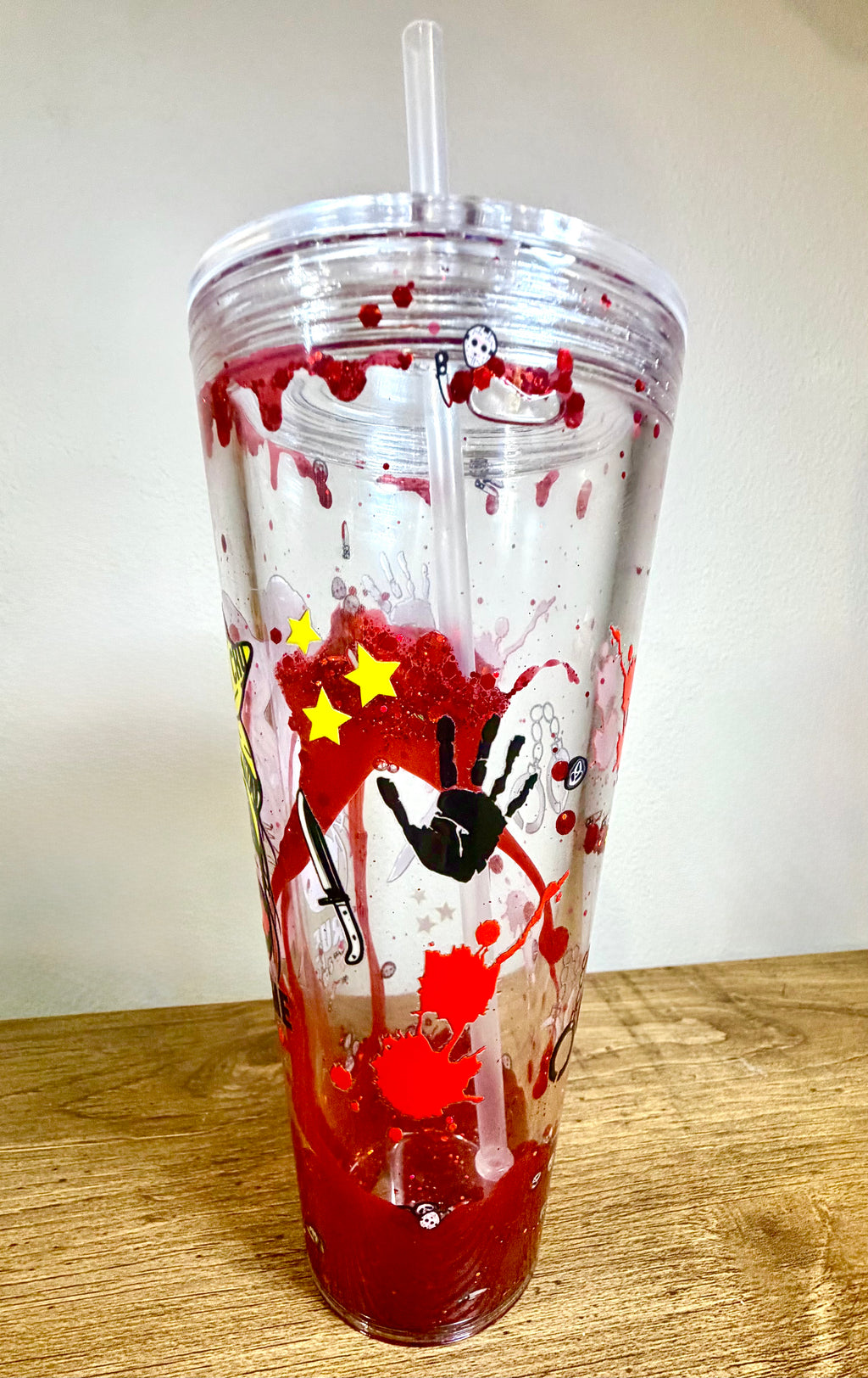 Vaso volcán de 24 oz con diseño de goteo de sangre de True Crime